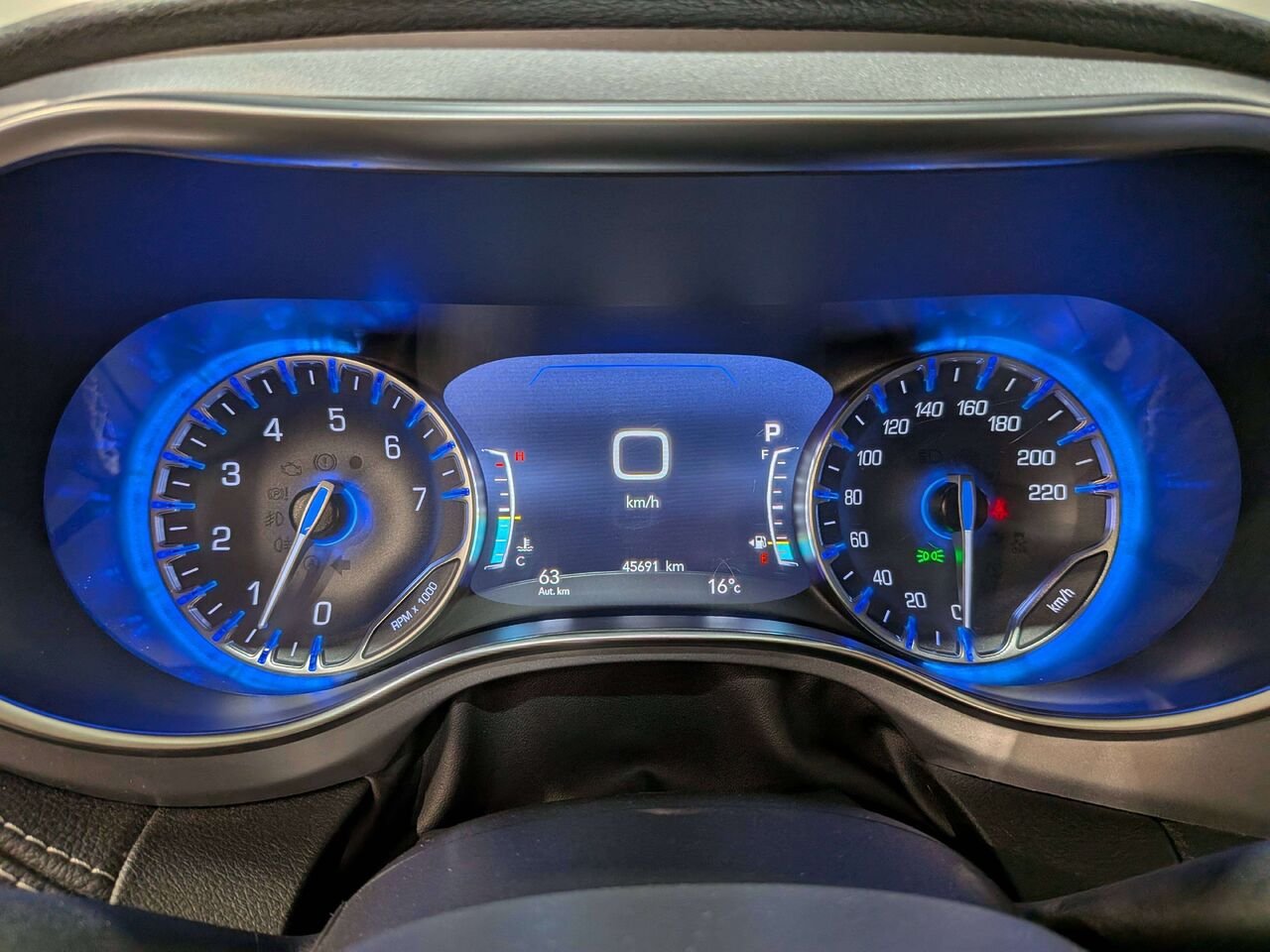 2025 Chrysler Pacifica Limited FWD White Val-David - photo #21