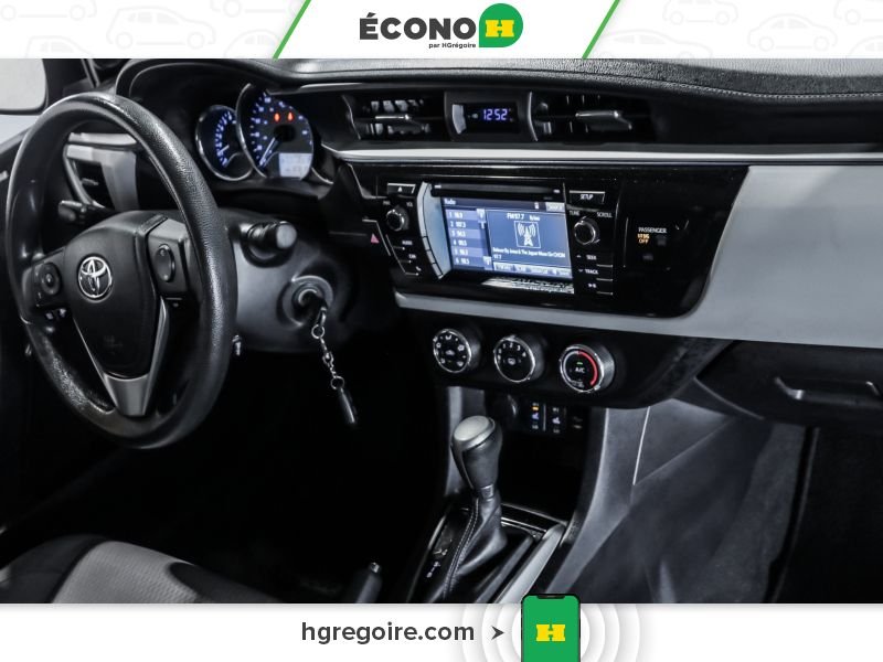Toyota Corolla 2015 Rouge Saint-Eustache - photo #20
