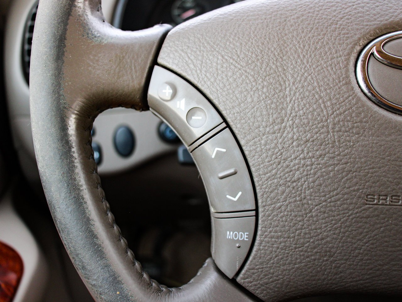 2005 Toyota Tundra Double Cab 140.6 V8 4WD Limited Red Sherwood Park - photo #17