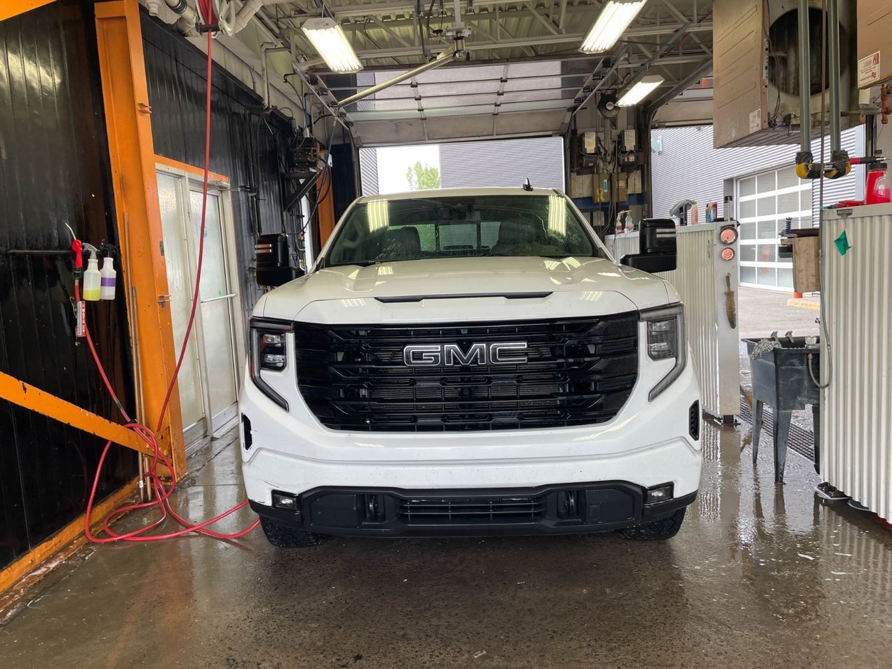 GMC Sierra 1500 ELEVATION CREW 4X4 V8 *GR REMORQ MAX* NAV BOSE 2023 Blanc Saint-Jérôme - photo #4