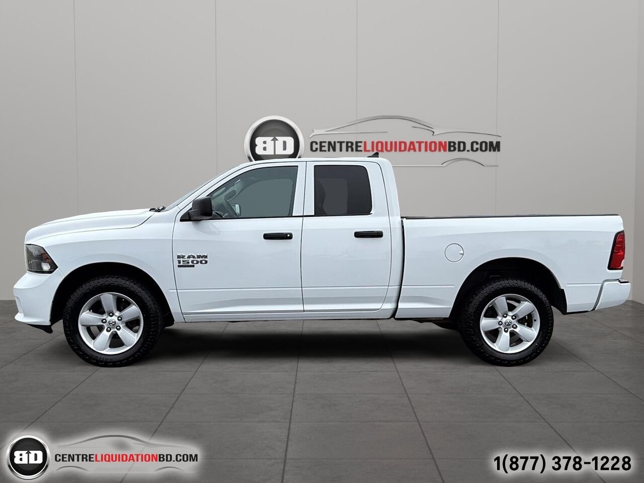 Ram 1500 Classic Express QUAD CAB V6 3.6L 4X4 | BD0187 2021 Noir Granby - photo #8