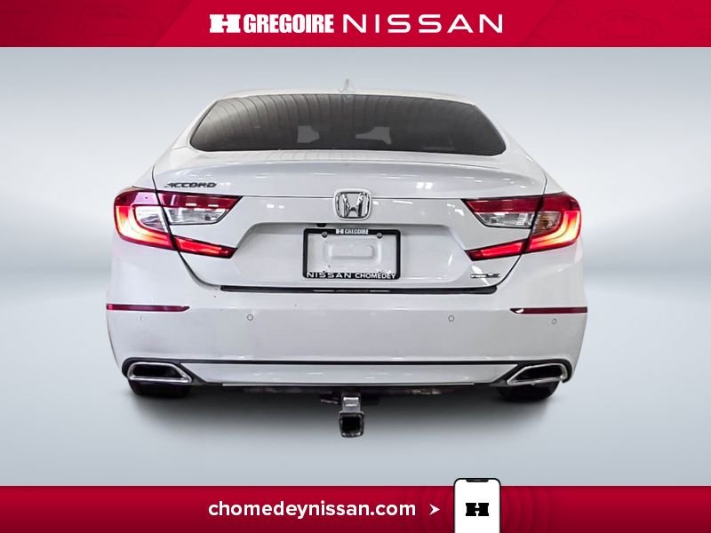 Honda Accord CL7288 | Touring * Cuir * Toit * Mag * Volant Chauffant 2018 Blanc Laval - photo #7