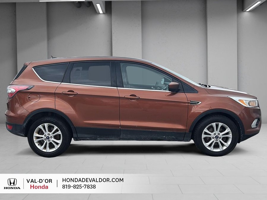 Ford Escape 4 portes SE, Traction avant 2017 2017 Orange