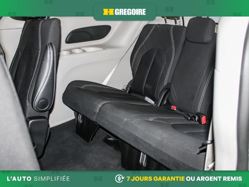 Chrysler Grand Caravan 2024 Noir Laval - photo #18