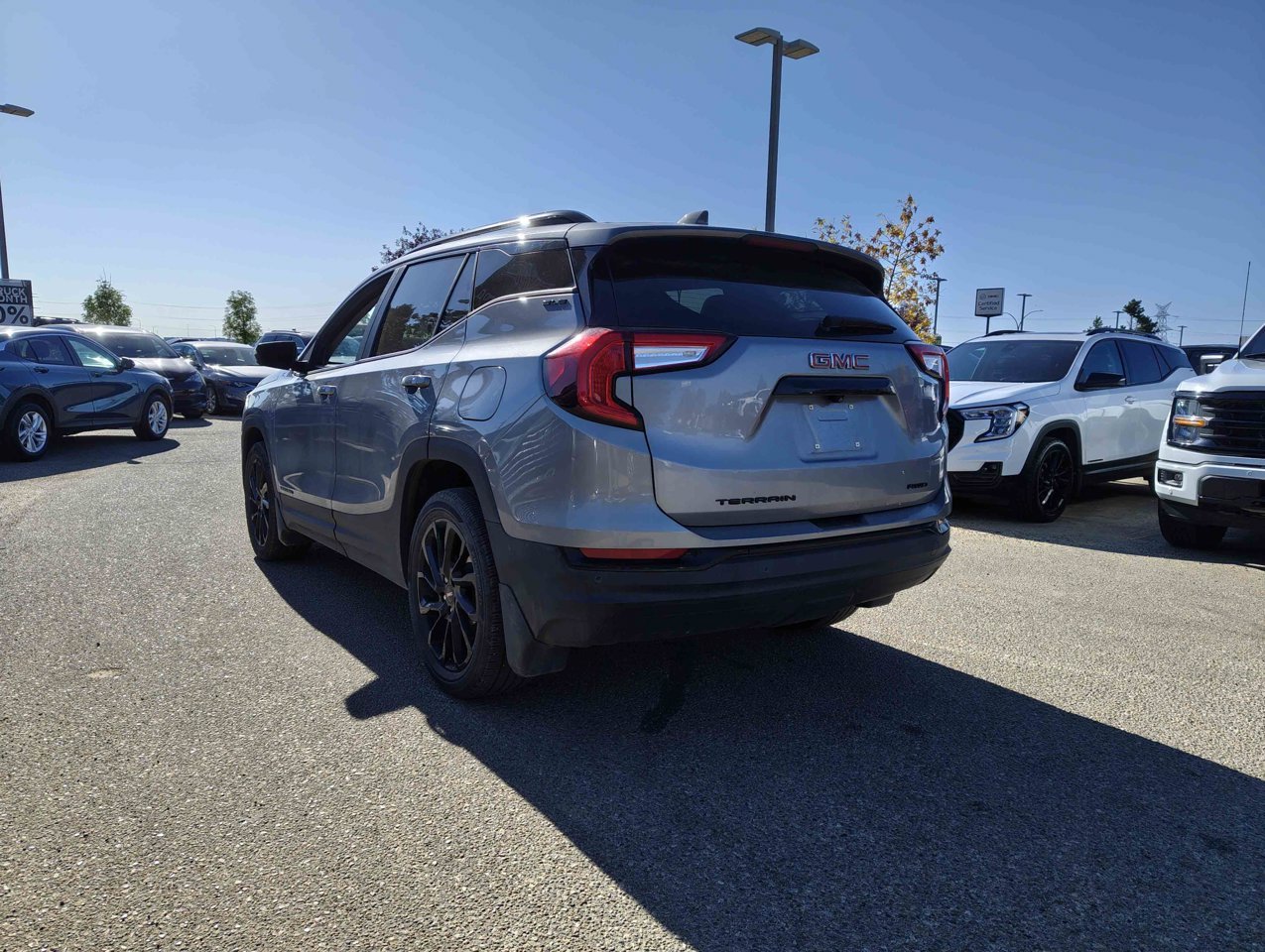 2024 GMC Terrain AWD 4dr SLE Grey Sherwood Park - photo #4