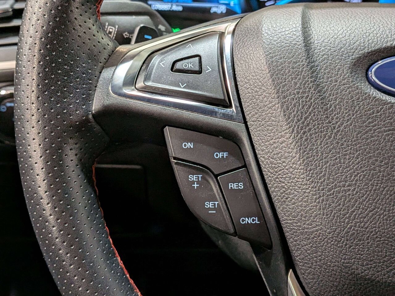 Ford Edge 2023 Noir Val-David - photo #15