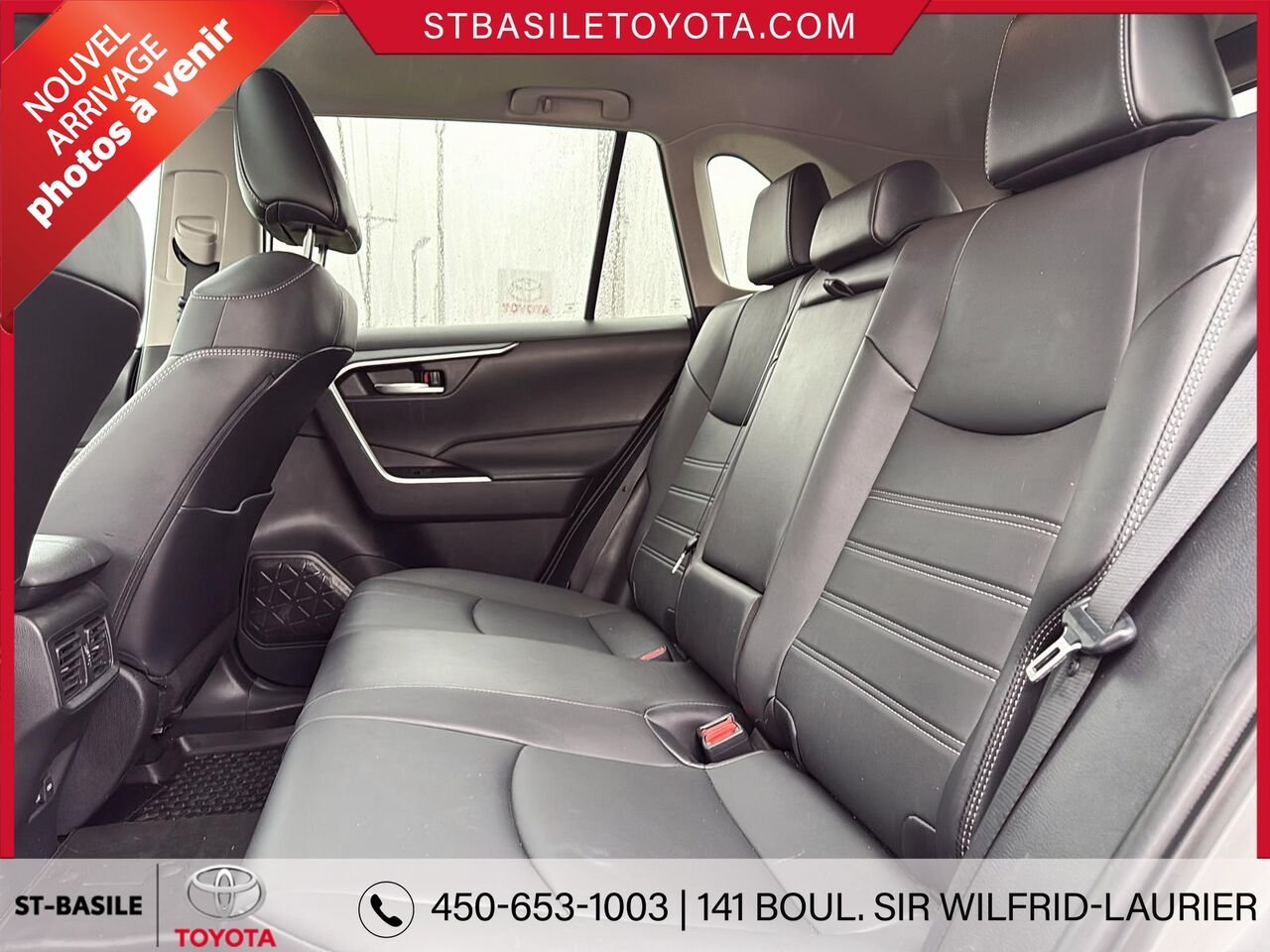 TOYOTA RAV4 2023 Argent Saint-Basile-le-Grand - photo #5