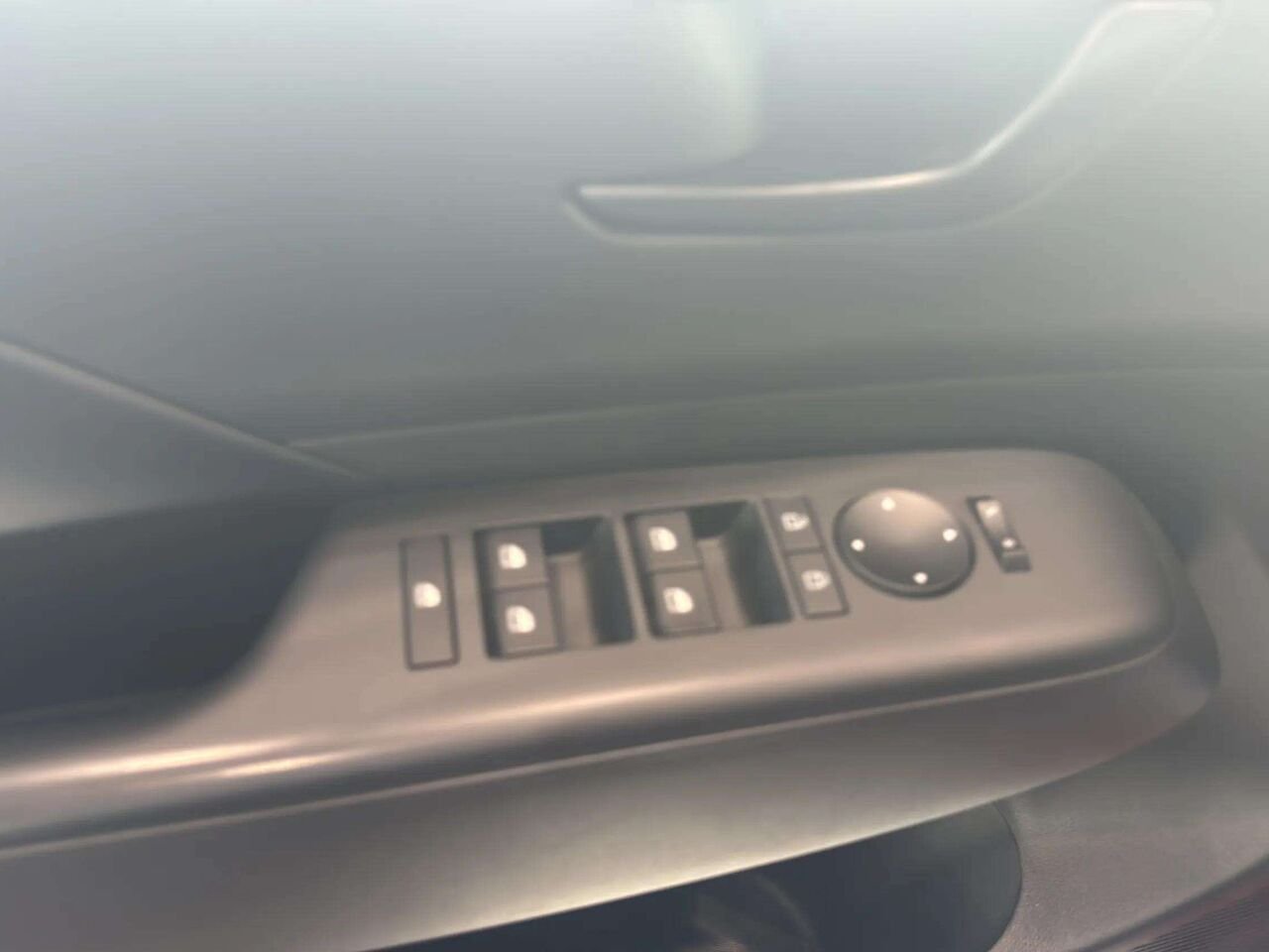 Hyundai Kona 2.0L Essential TI 2024 Rouge Gatineau - photo #18