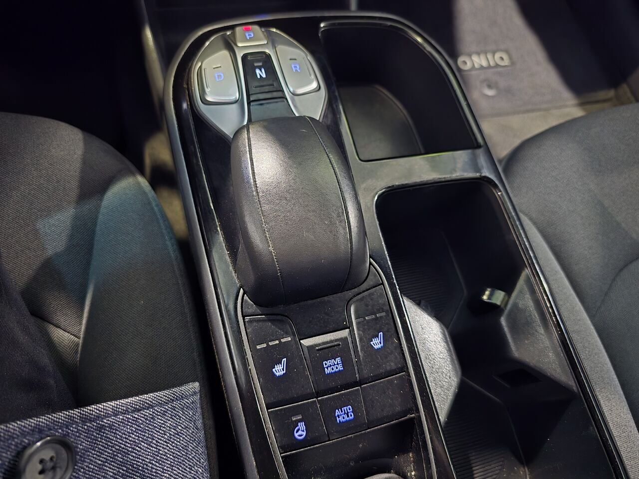 2021 Hyundai Ioniq Electric Black  - photo #26