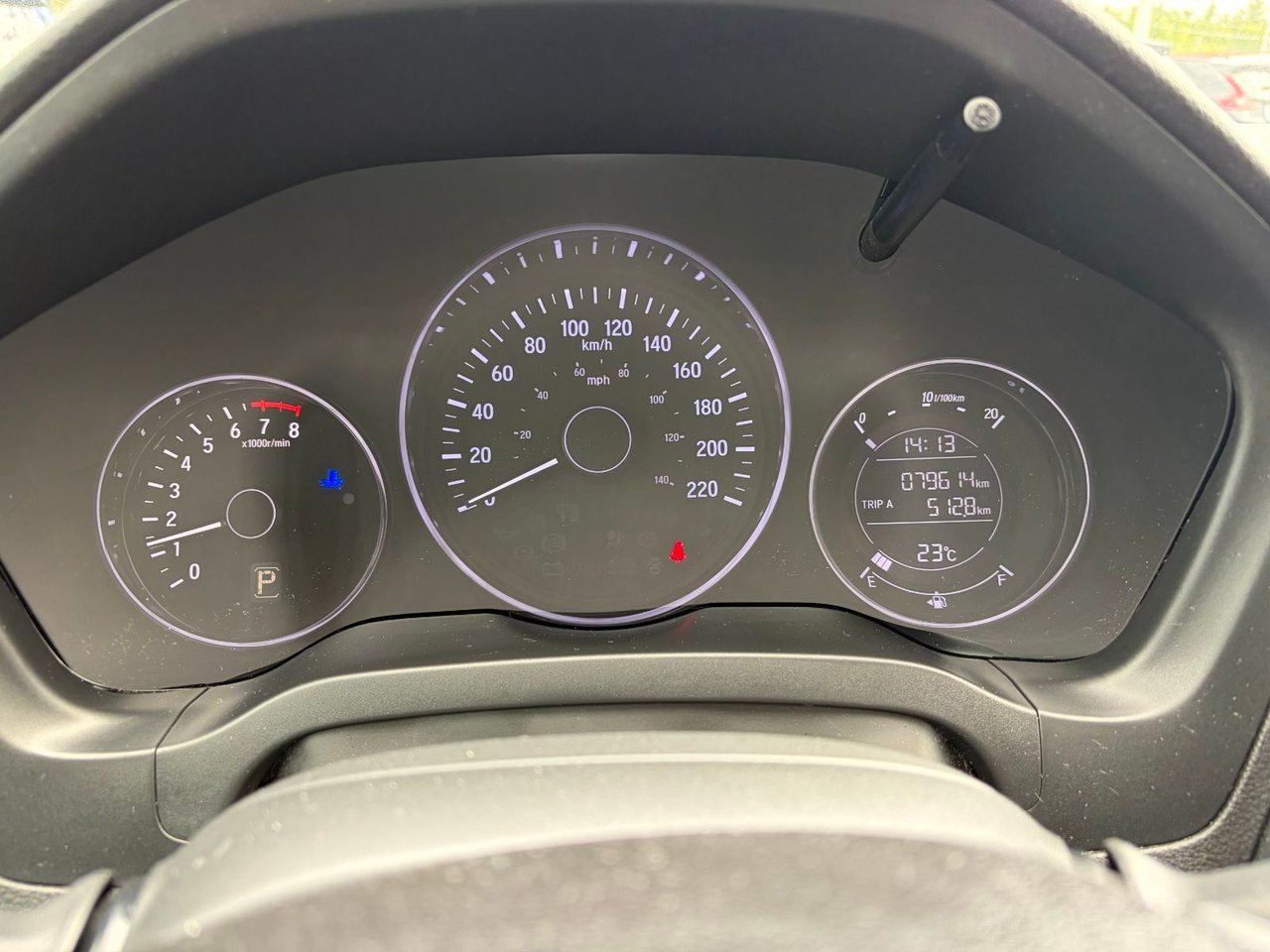 2018 Honda HR-V Black Notre-Dame-des-Prairies - photo #2