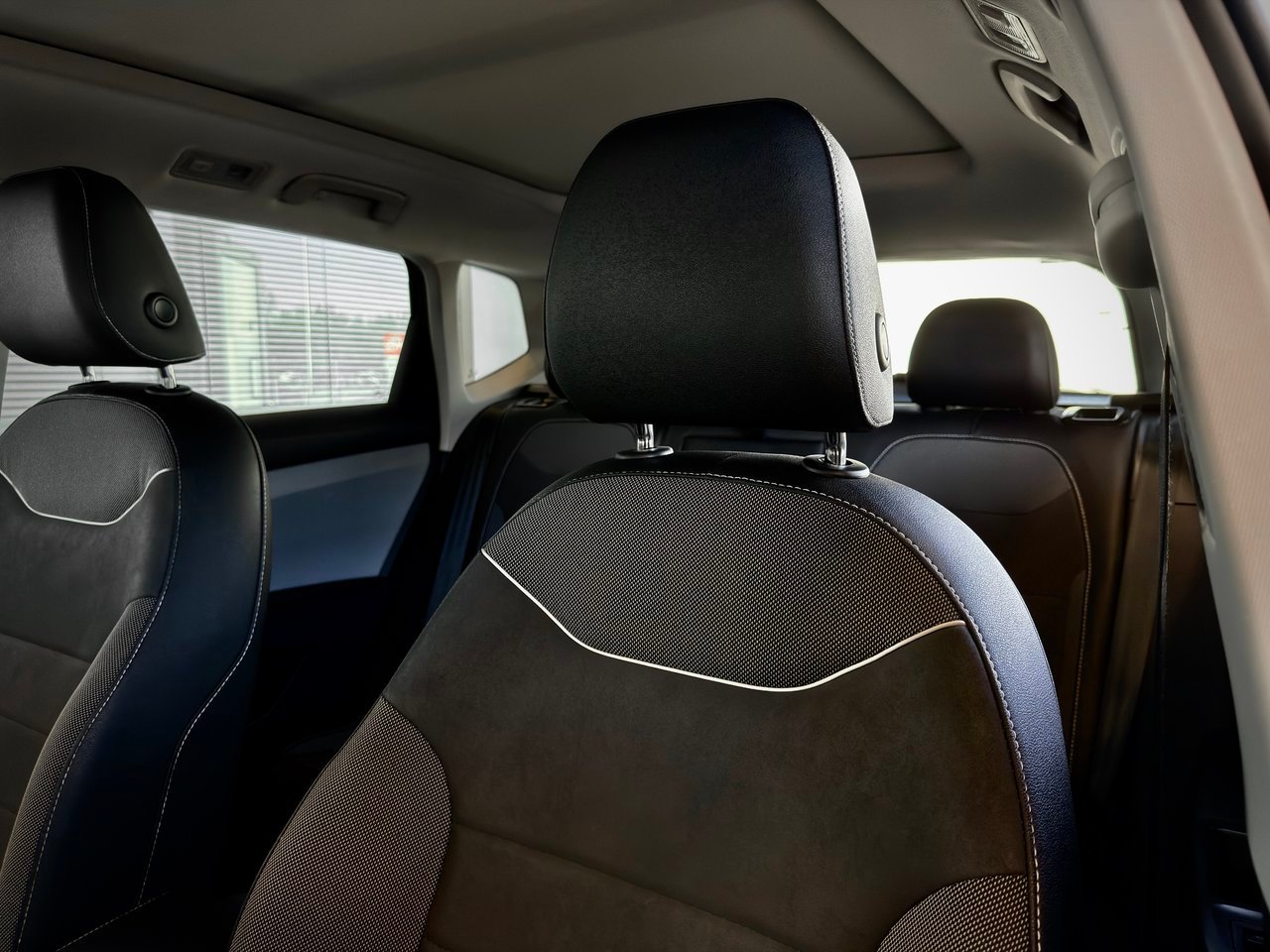 2023 Volkswagen Taos Blue Notre-Dame-des-Prairies - photo #18