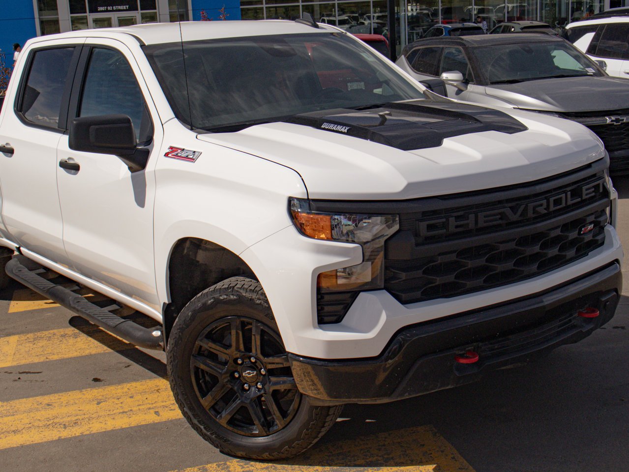 2024 Chevrolet Silverado 1500 4WD Crew Cab 147 Custom Trail Boss White Sherwood Park - photo #15