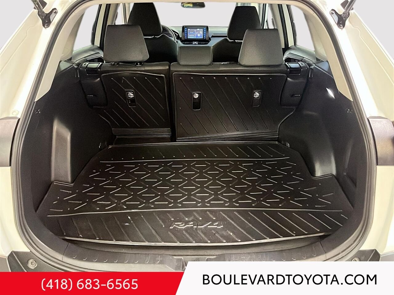 Toyota RAV4 Hybride 100742A-86 | LE, AWD 2022 Blanc Québec - photo #19