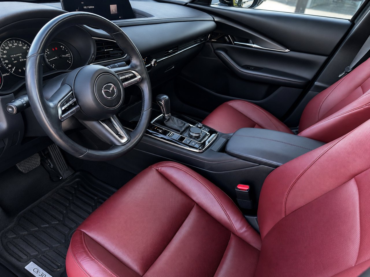 2023 Mazda CX-30 Black Châteauguay - photo #1