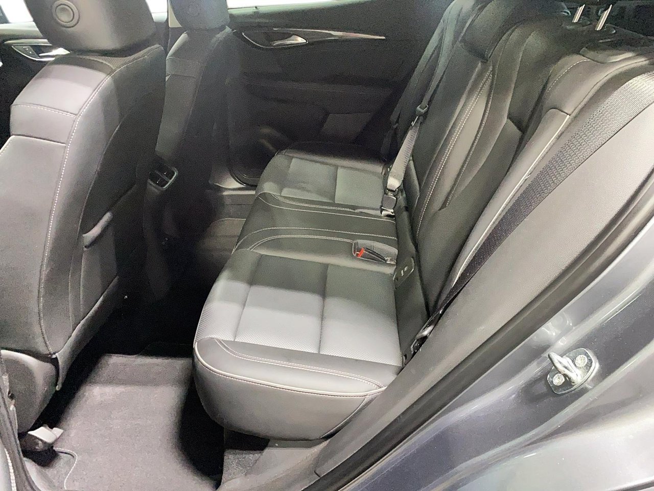 Buick Envision NIV LRBFZPR45ND066928 2022 Argent Chicoutimi - photo #11