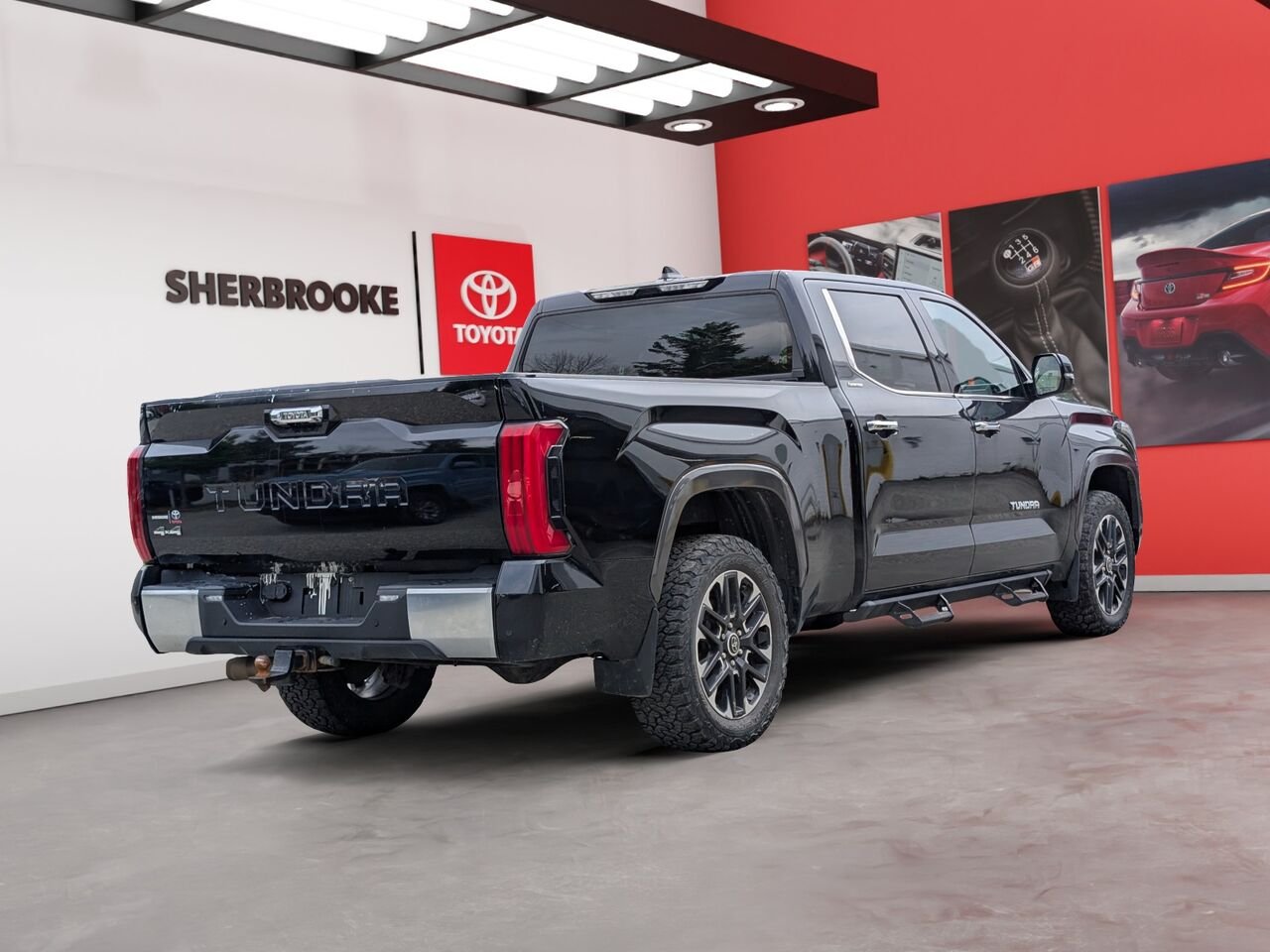 Toyota Tundra hybride LIMITED/AWD/SIÈGES CHAUFFANTS ET VENTILLÉS/TOIT OUVRANT PANORAMIQUE/VOLANT CHAUFFANT/BLUETOOTH/AC 2023 Noir Sherbrooke - photo #2