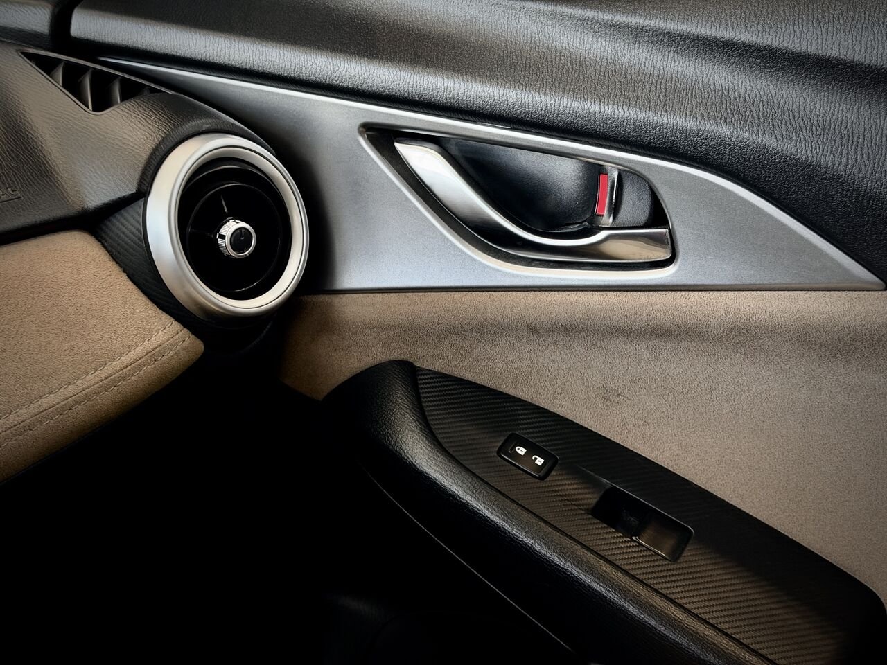 2021 Mazda CX-3 Grey Notre-Dame-des-Prairies - photo #27