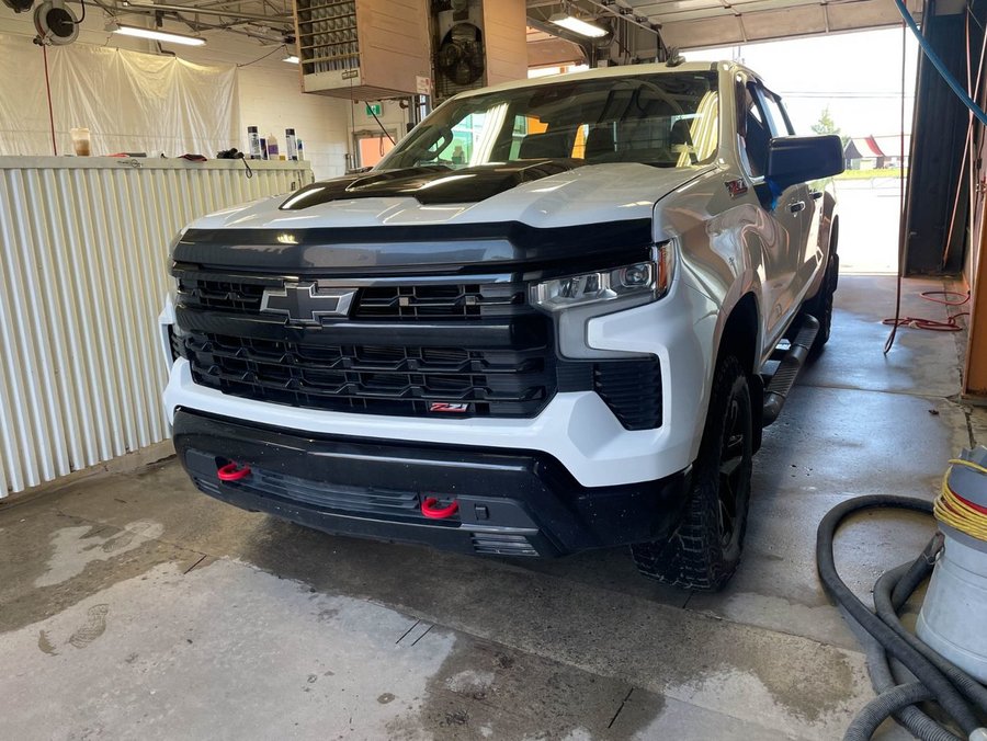 Chevrolet Silverado 1500 LT TRAIL BOSS CREW 4X4 V8 *NAV* SIÈGES CHAUFF BED 2023 Blanc