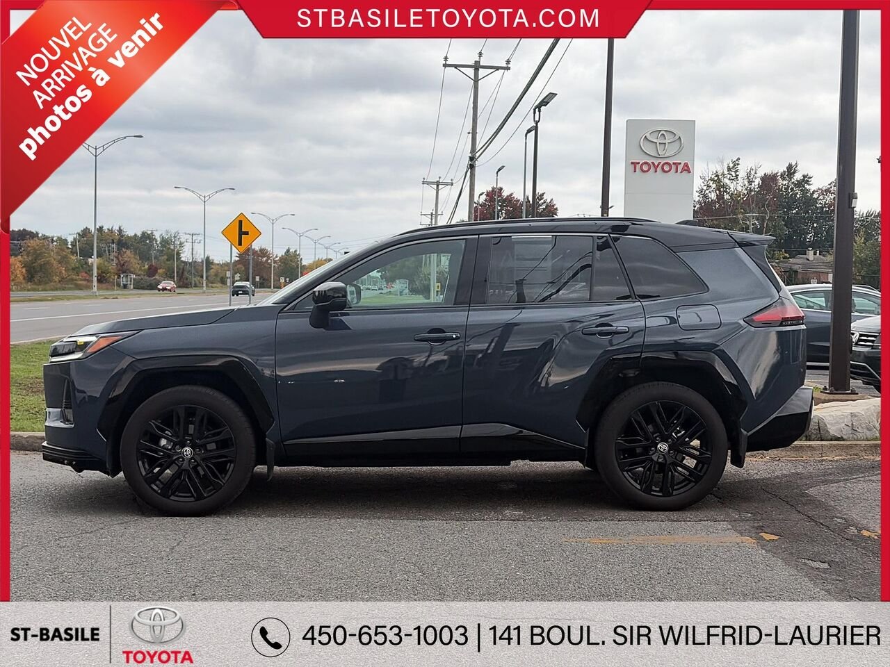 TOYOTA RAV4 Hybride 2026 Gris Saint-Basile-le-Grand - photo #1
