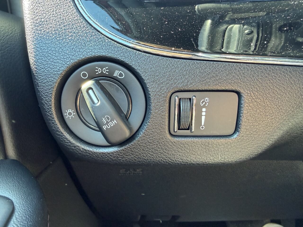 2019 Dodge Grand Caravan Red Thetford Mines - photo #17