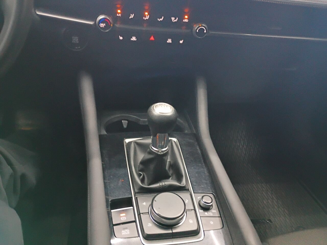 2019 Mazda Mazda3 White Blainville - photo #28