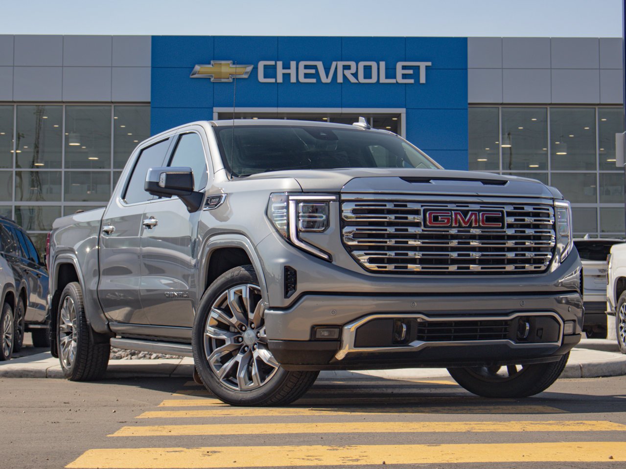 2025 GMC Sierra 1500 4WD Crew Cab 147 Denali Grey Sherwood Park - photo #14