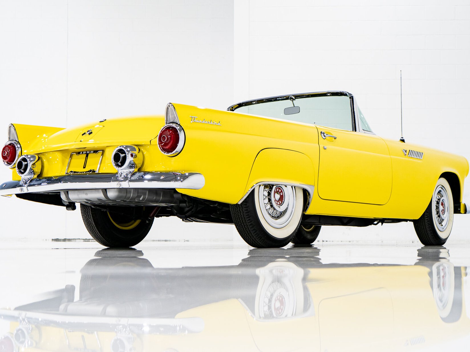 Ford Thunderbird **PRICE IN USD** Fully restored 1955 Montréal - photo #44