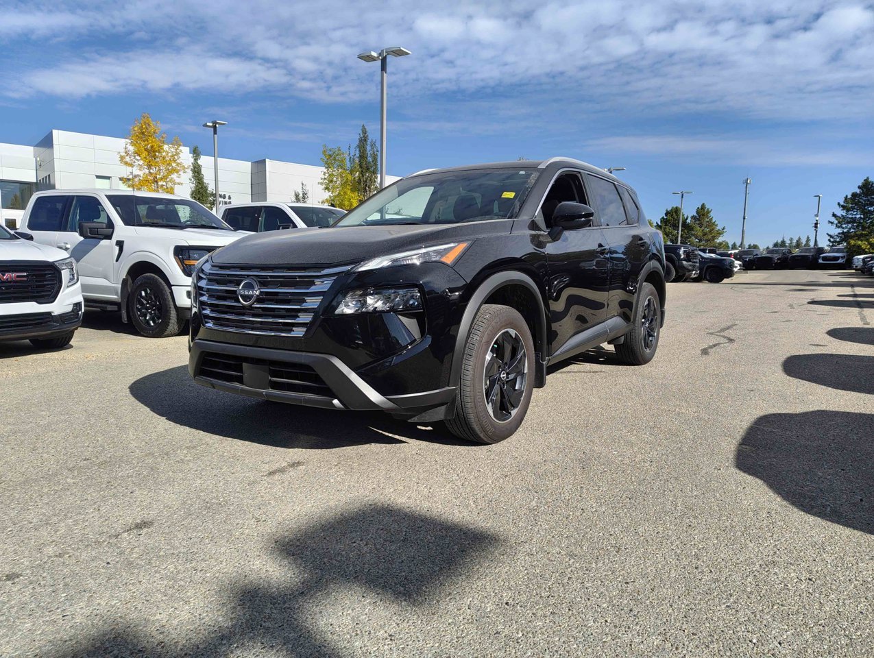 2024 Nissan Rogue AWD SV Moonroof Black Sherwood Park - photo #3