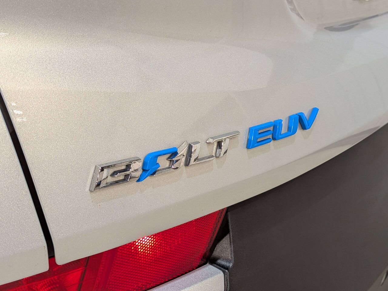 Chevrolet Bolt EUV 2023 Argent Val-David - photo #35