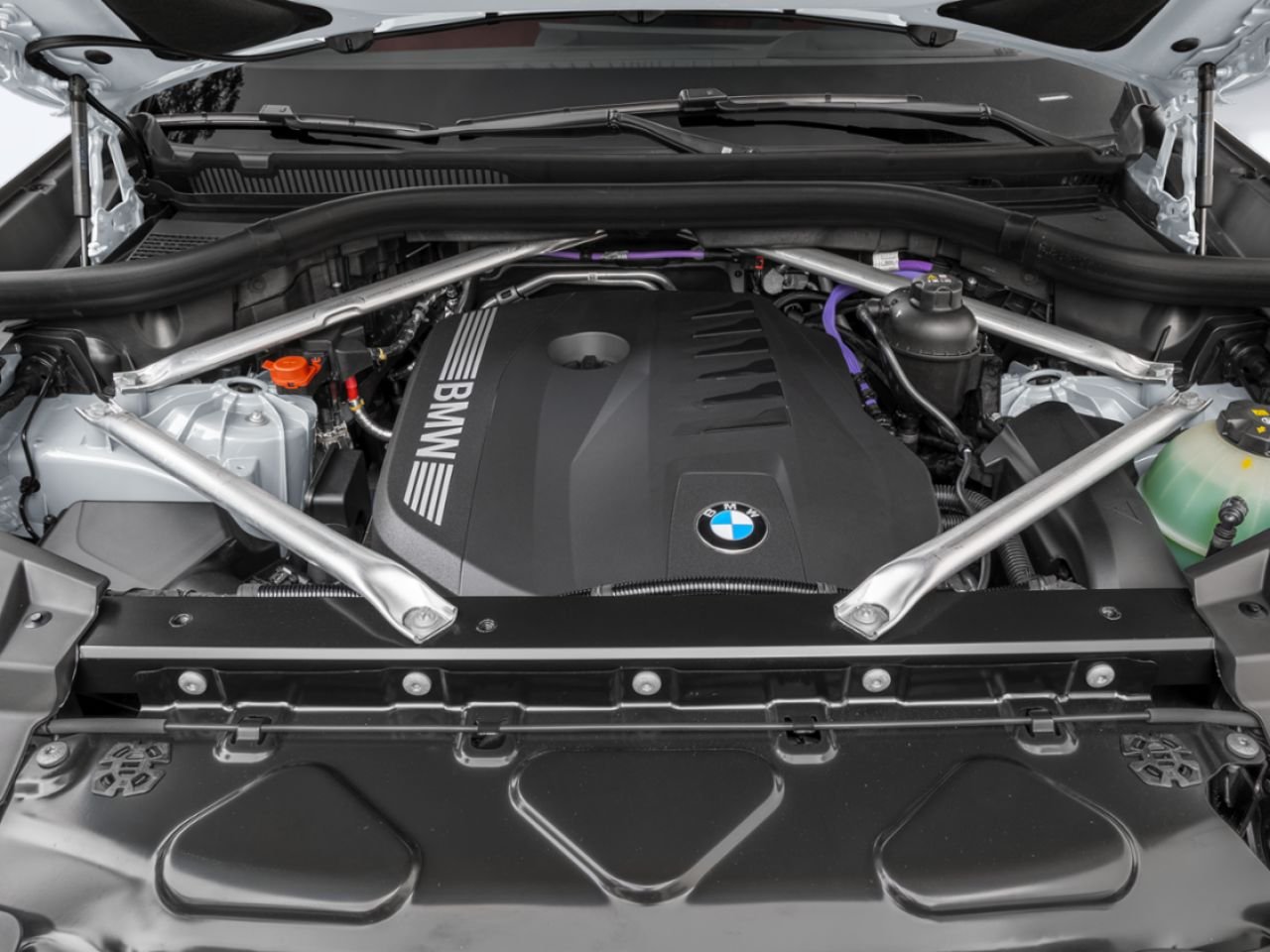 BMW X6 xDrive40i 2027 Noir saphir métallisé Blainville - photo #3