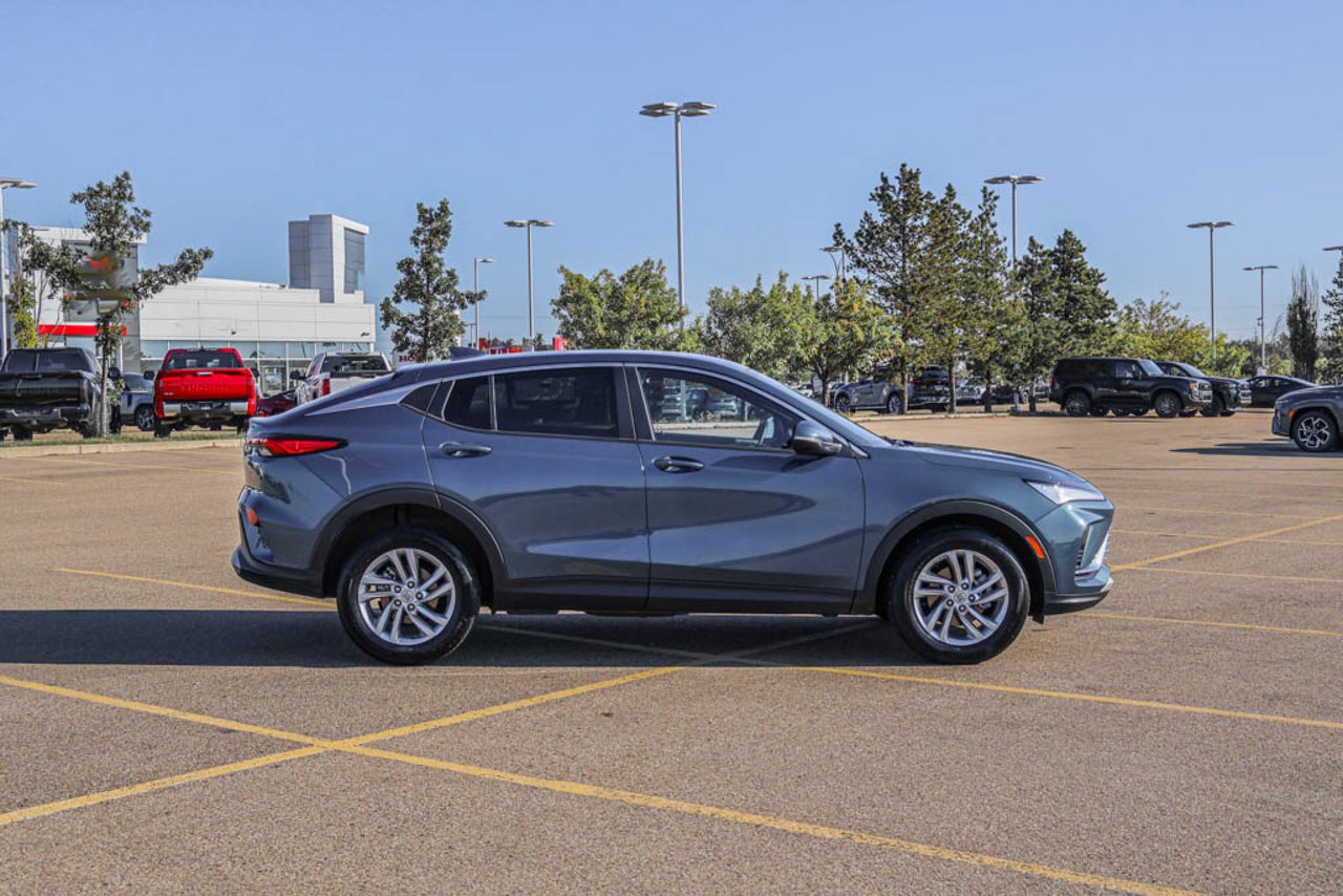 2024 Buick Envista FWD 4dr Preferred Blue Sherwood Park - photo #9