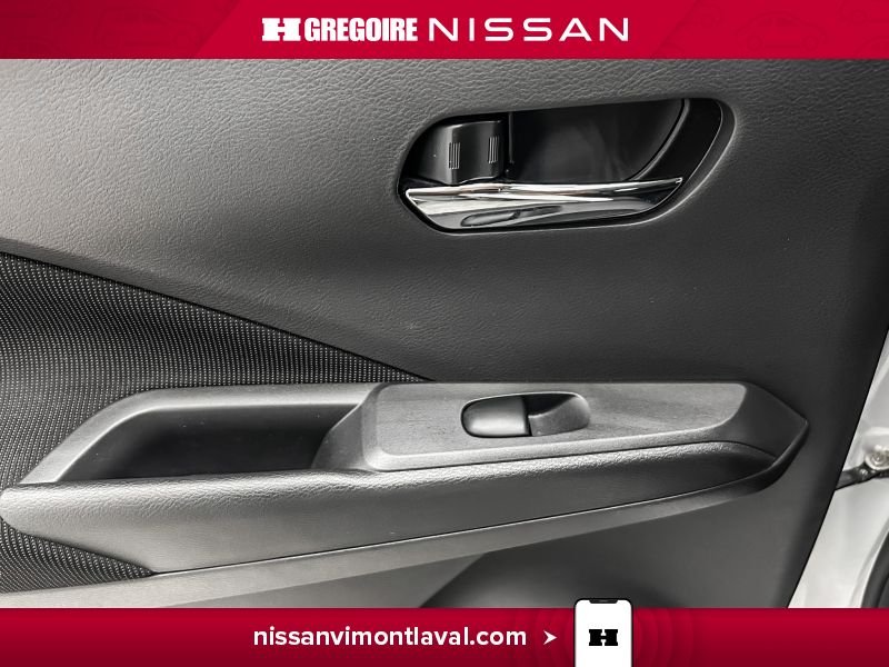 2025 Nissan Kicks White Saint-Eustache - photo #17
