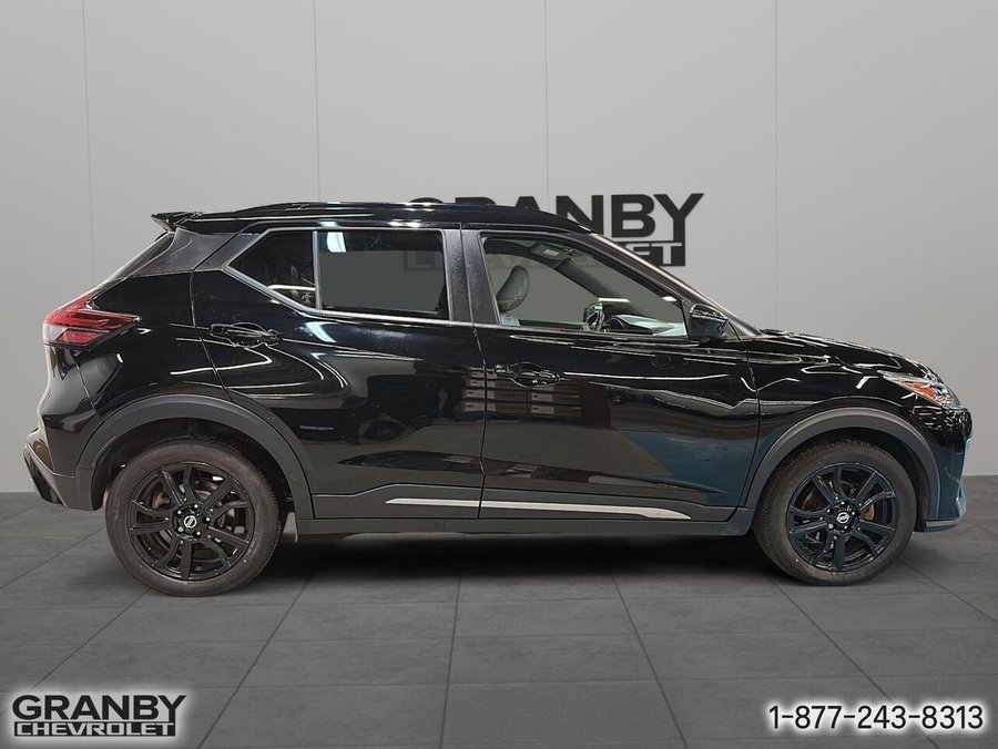 2021 Nissan Kicks SR Black