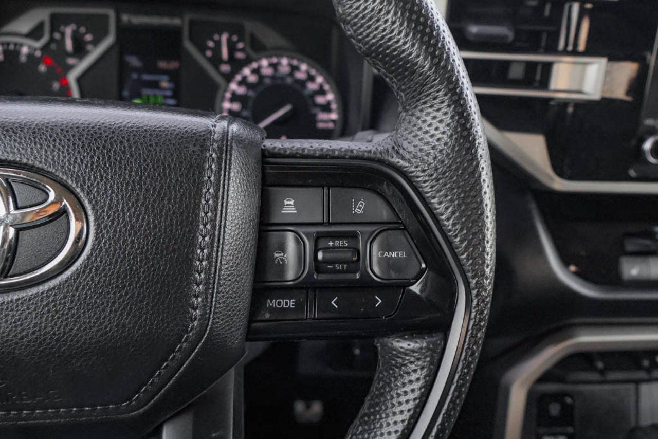 2024 Toyota Tundra 4x4 Crewmax SR Black Sherwood Park - photo #20