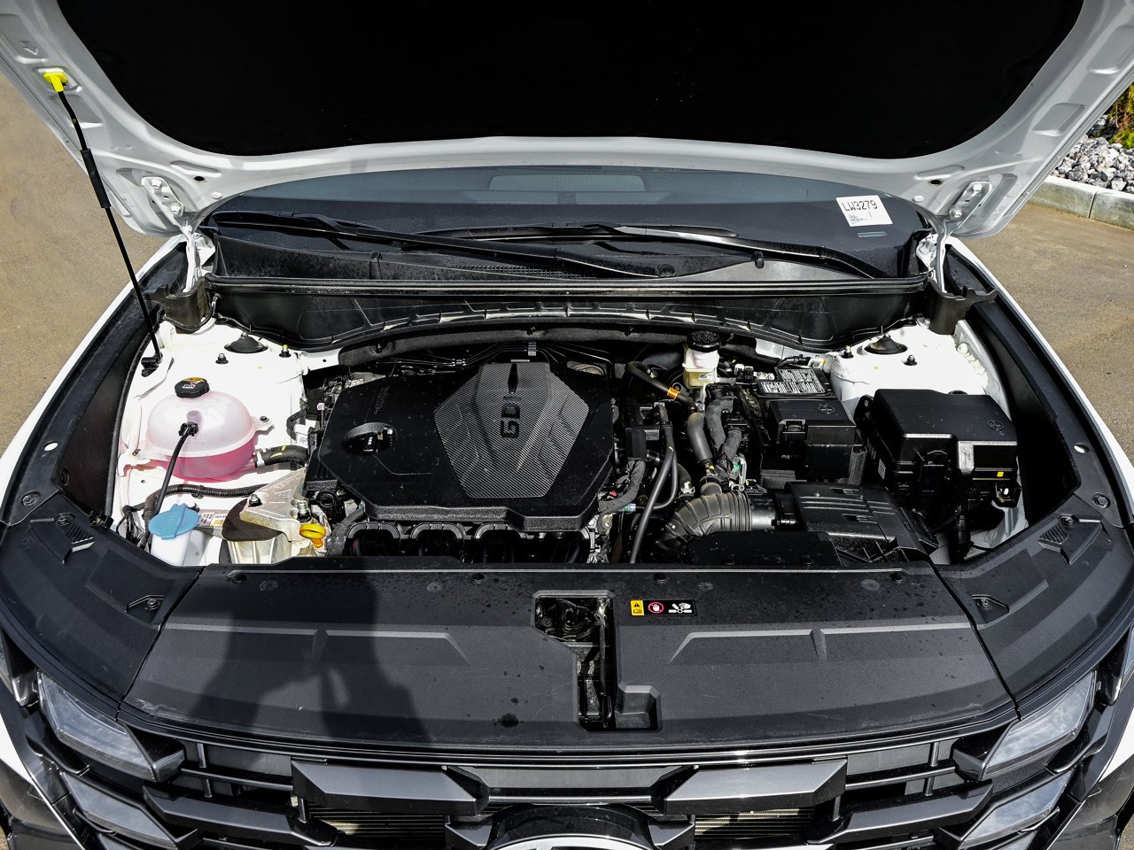 2025 Hyundai Tucson Preferred AWD White Sherwood Park - photo #8