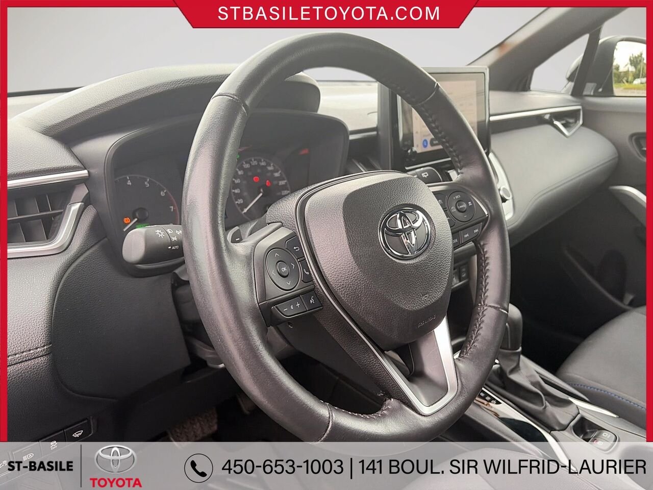 Toyota Corolla Cross HYBRIDE 2024 Noir de jais mica Saint-Basile-le-Grand - photo #15