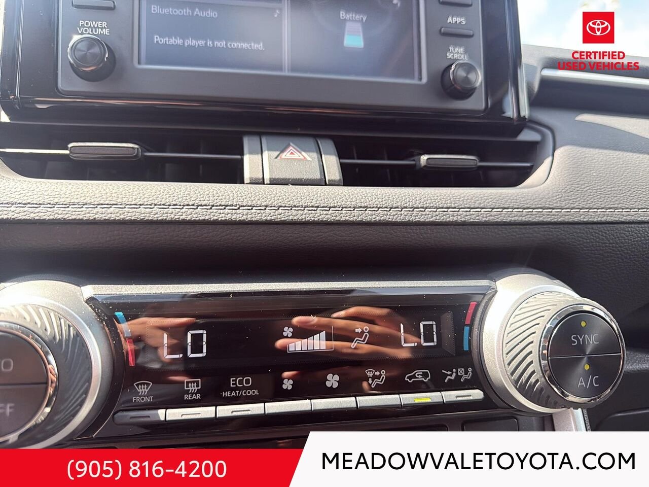 2021 Toyota RAV4 One owner, Red Mississauga - photo #17