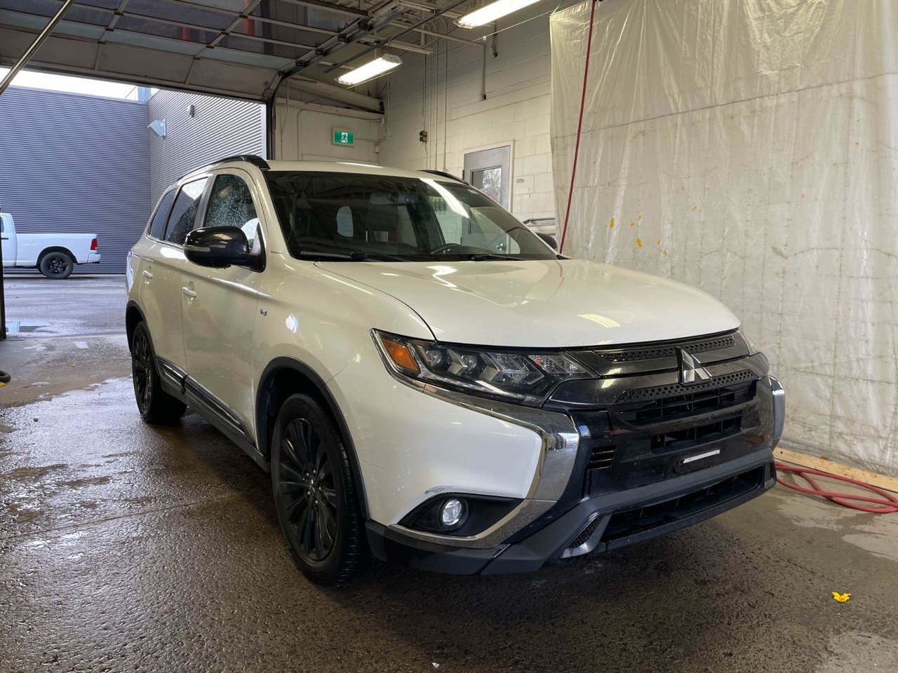 Mitsubishi Outlander ES AWD *TOIT* 7 PLACES SIÈGES CHAUFF CARPLAY USB 2020 Blanc Saint-Jérôme - photo #9