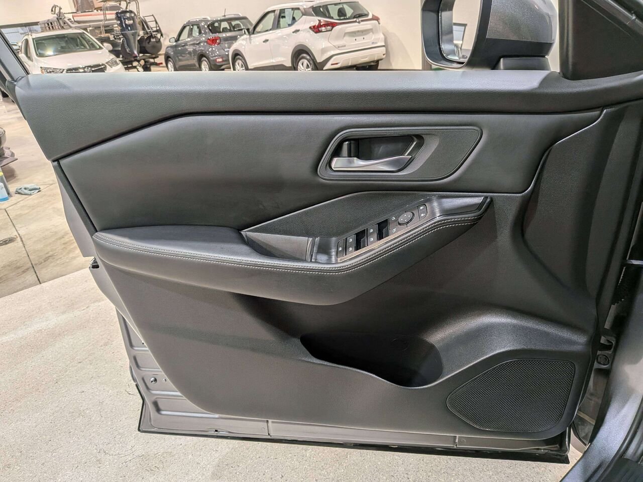 2024 Nissan Rogue AWD SV Moonroof Grey Val-David - photo #33