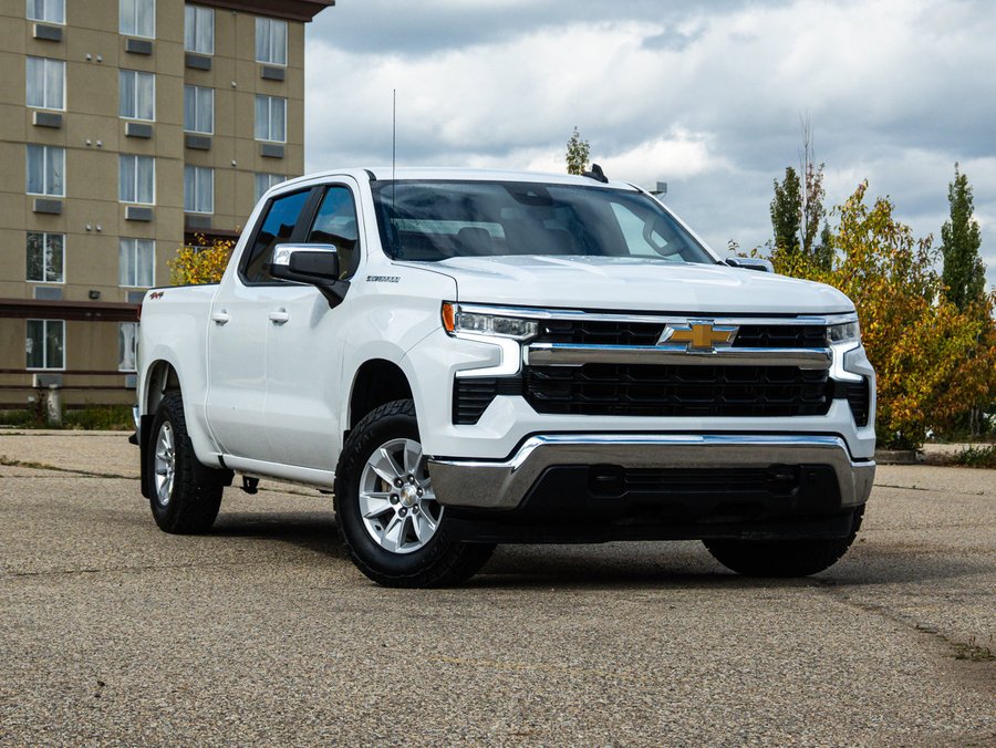 2023 Chevrolet Silverado 1500 LT 2.7L | Trailering Package White