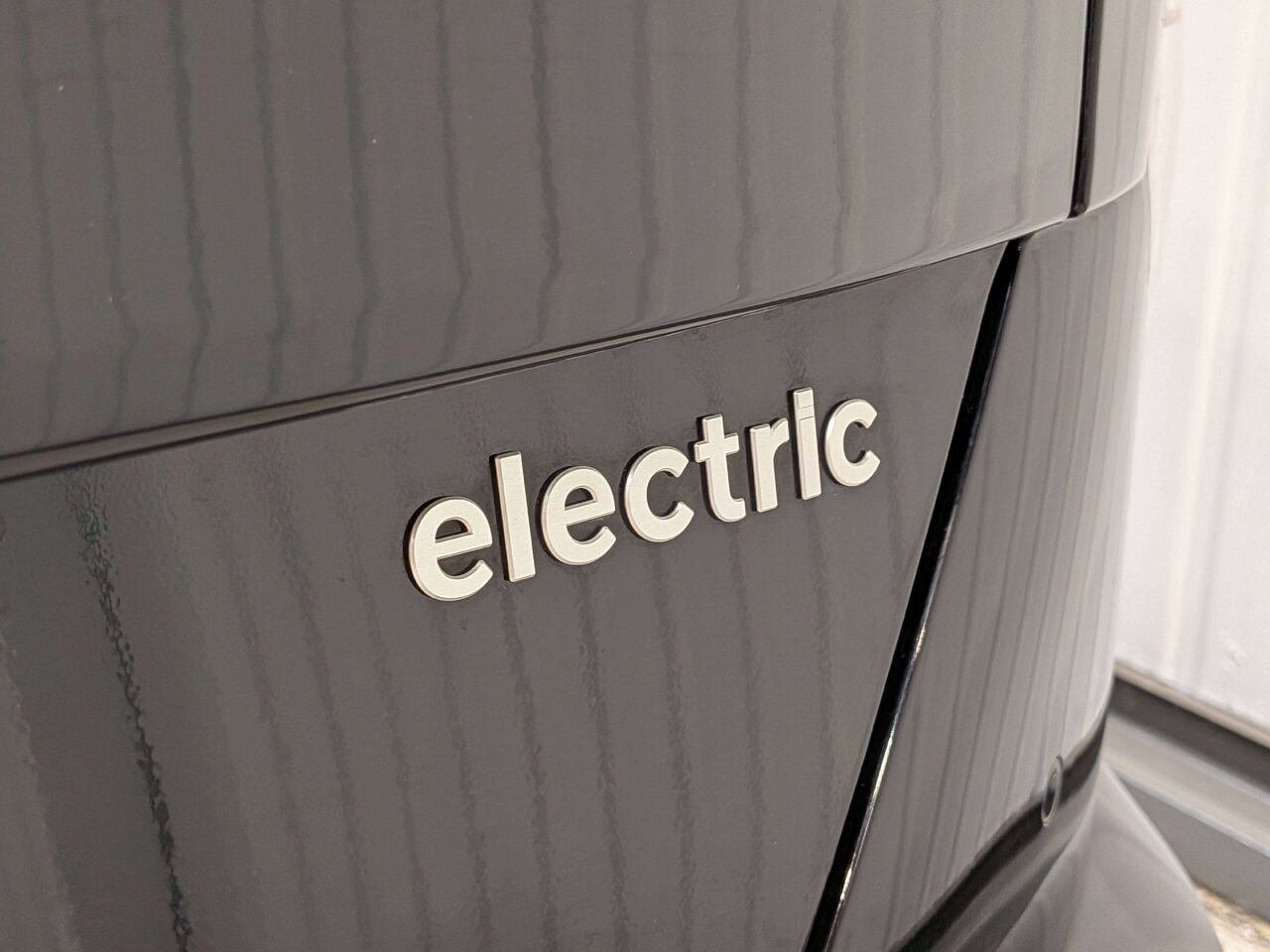 2024 Hyundai Kona Electric Ultimate FWD w/Sage-Green Interior Black Val-David - photo #35