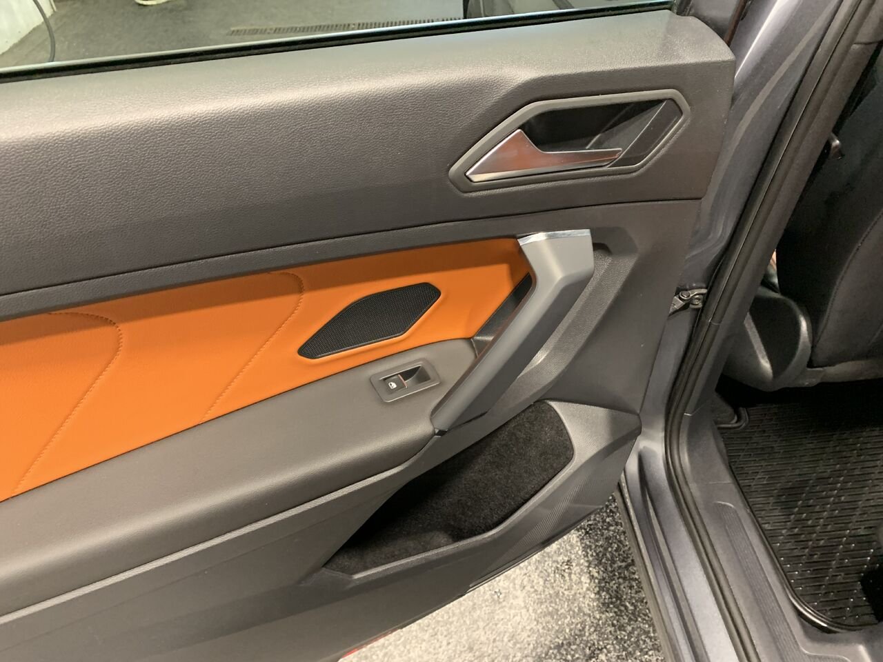 2019 Volkswagen Tiguan R-LINE Grey Châteauguay - photo #22