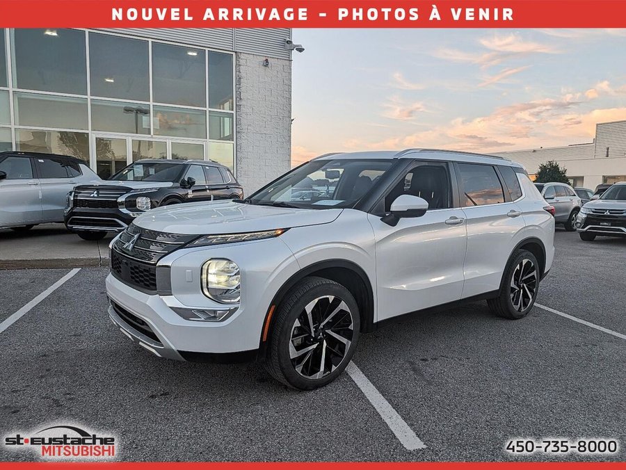 Mitsubishi Outlander SEL AWC-SIÈGES ET VOLANT CHAUFFANT-CUIR-TOIT PANORAMIQUE-CARPLAY 2023 Blanc