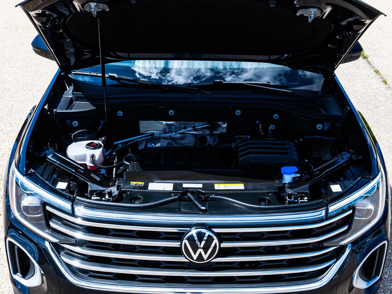 2025 Volkswagen Atlas Comfortline 2.0 TSI 4MOTION Black Sherwood Park - photo #8