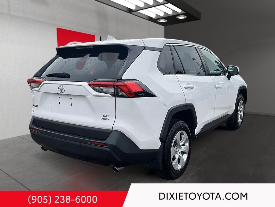 2022 Toyota RAV4 LE AWD White