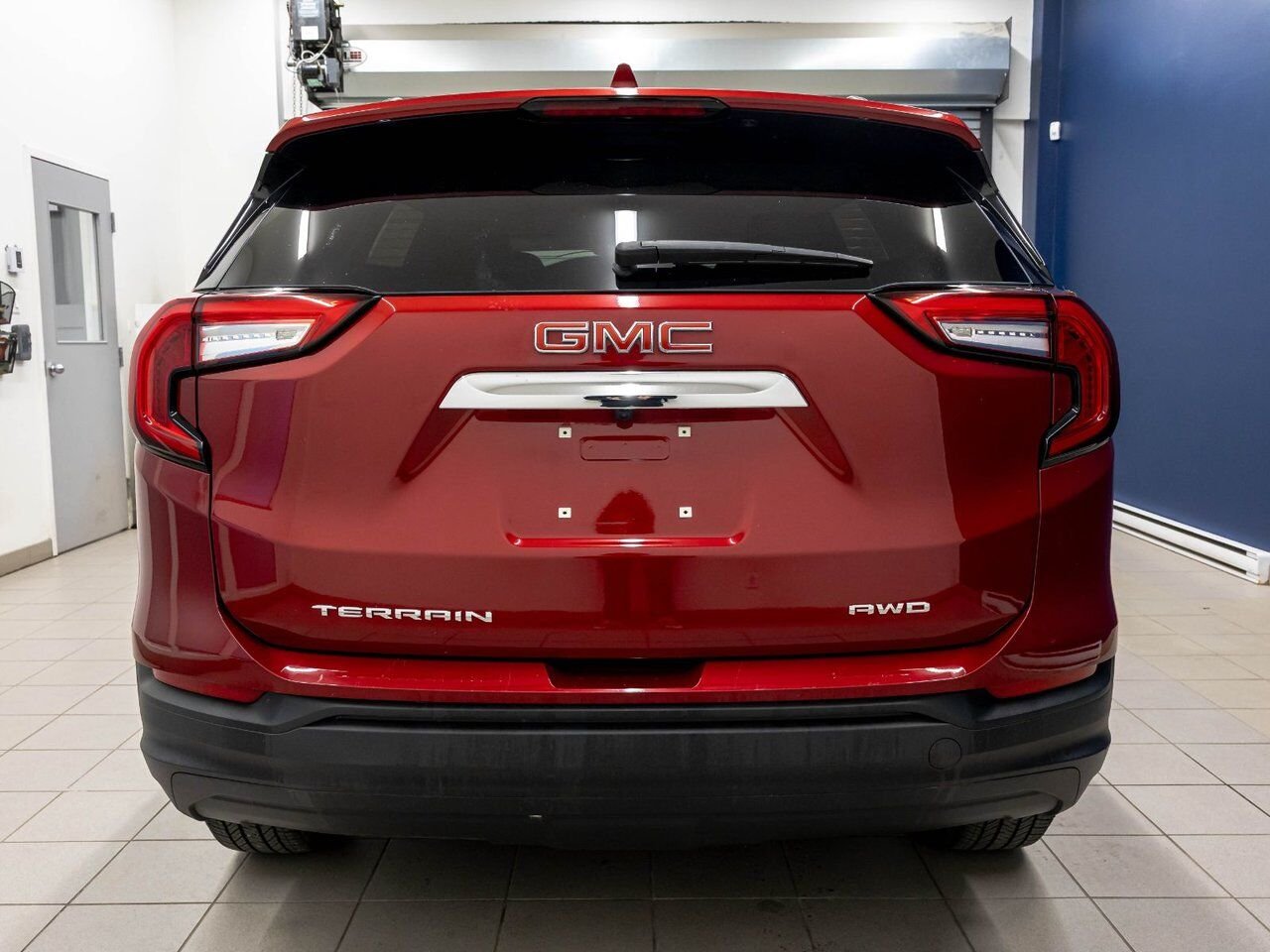 GMC Terrain SLE AWD *SIEGES CHAUF* CARPLAY *GR. SECURITE* USB 2024 Rouge Saint-Jérôme - photo #5
