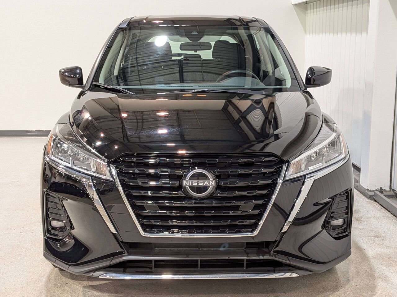 2024 Nissan Kicks S FWD Black Val-David - photo #3