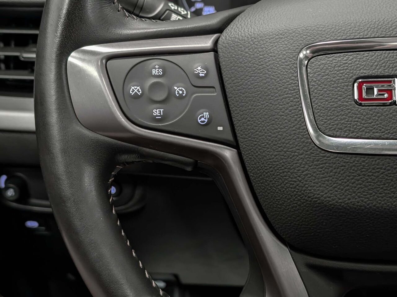 2022 GMC Terrain AT4 AWD Toit Panoramique Black Sherbrooke - photo #19