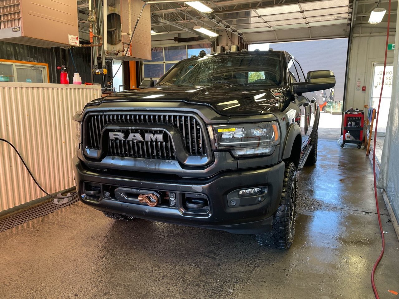 Ram 2500 POWER WAGON 75E ANNIV CREW 4X4 *TOIT* NAV BEDLINER 2021 Noir Saint-Jérôme - photo #0
