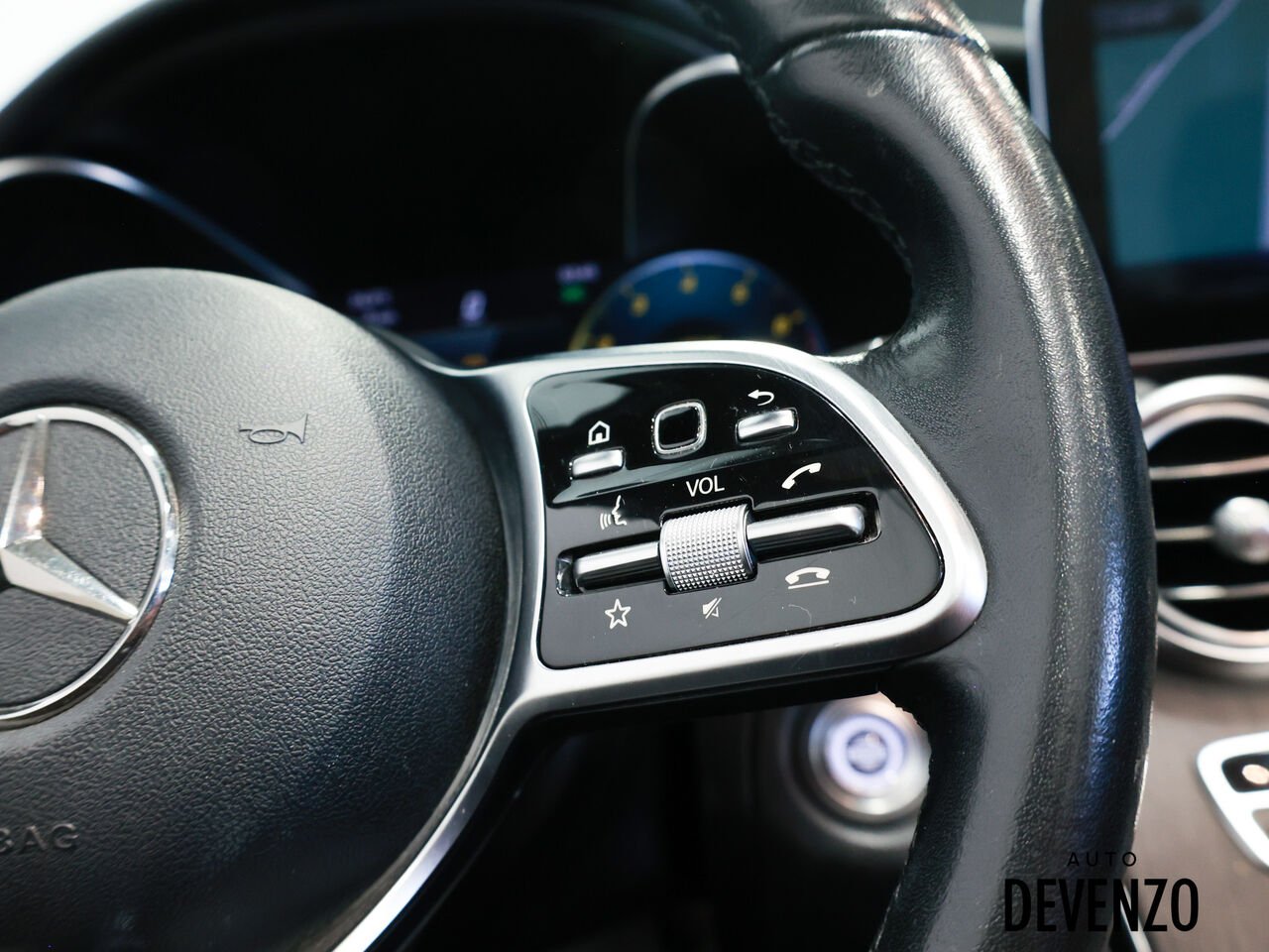2019 Mercedes-Benz Classe-C White Saint-Eustache - photo #17